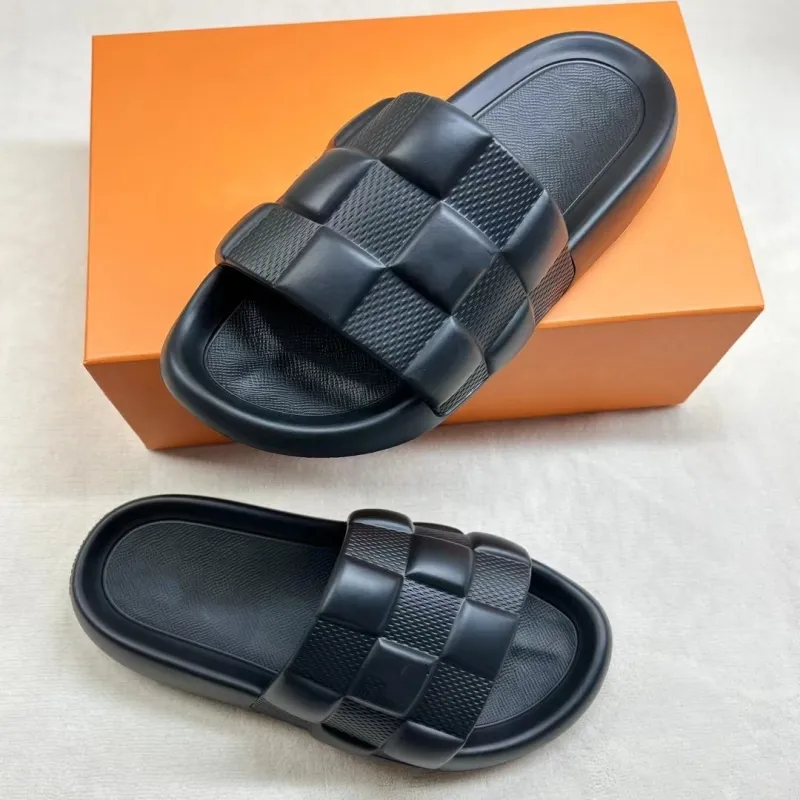 2023 Nieuwkomers Ontwerpers Sandalen Heren Dames Slippers Uitrusting Bodems Strandschoenen Loafers Mode Klassiek Bloemen Brokaat