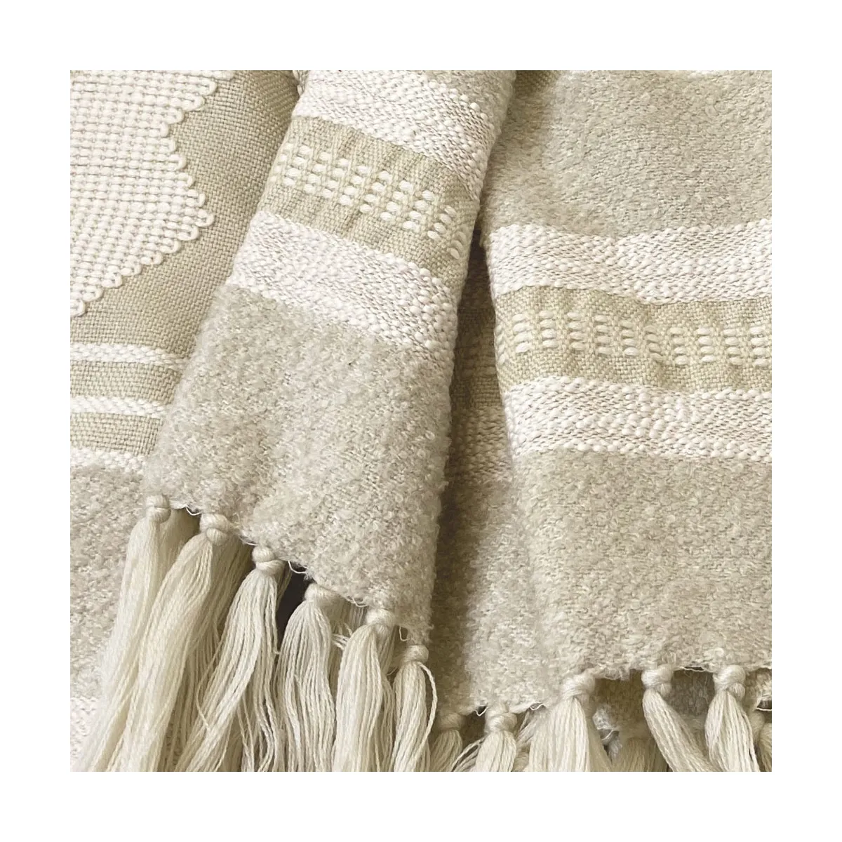 Craft offwhite throw (NEW)
