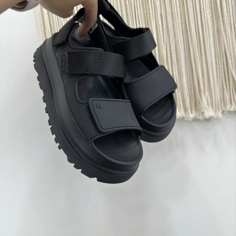 Diseñador Goldenglow Sandals Women Slippers Platform Sandal Sandaly Beach Beach Eva Slides Dad Golden Glow Mules Implaz de agua 