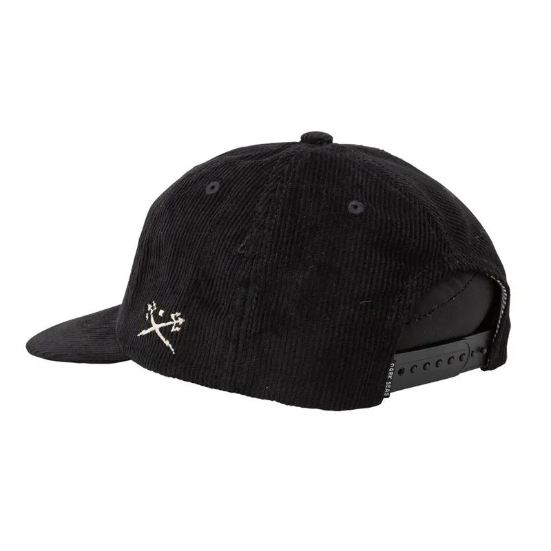 Gorra Dark Seas: Land And Sea (Black)