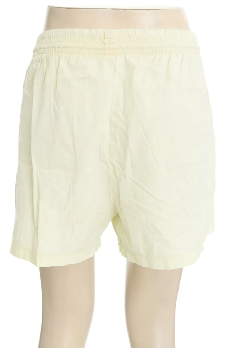 SHORT COLOR VERDE  ADIDAS