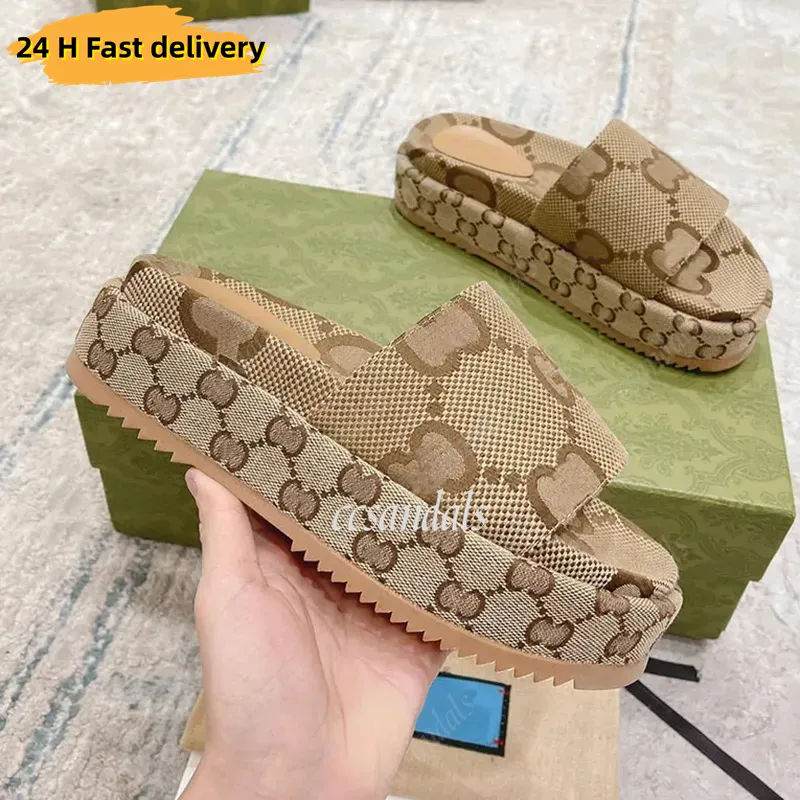 Slippers de diseñador Mujeres Moda de lienzo bordado Sandalias Sandalias Girls de 55 mm Slippre marrón blanco Blanco Slip Flops 