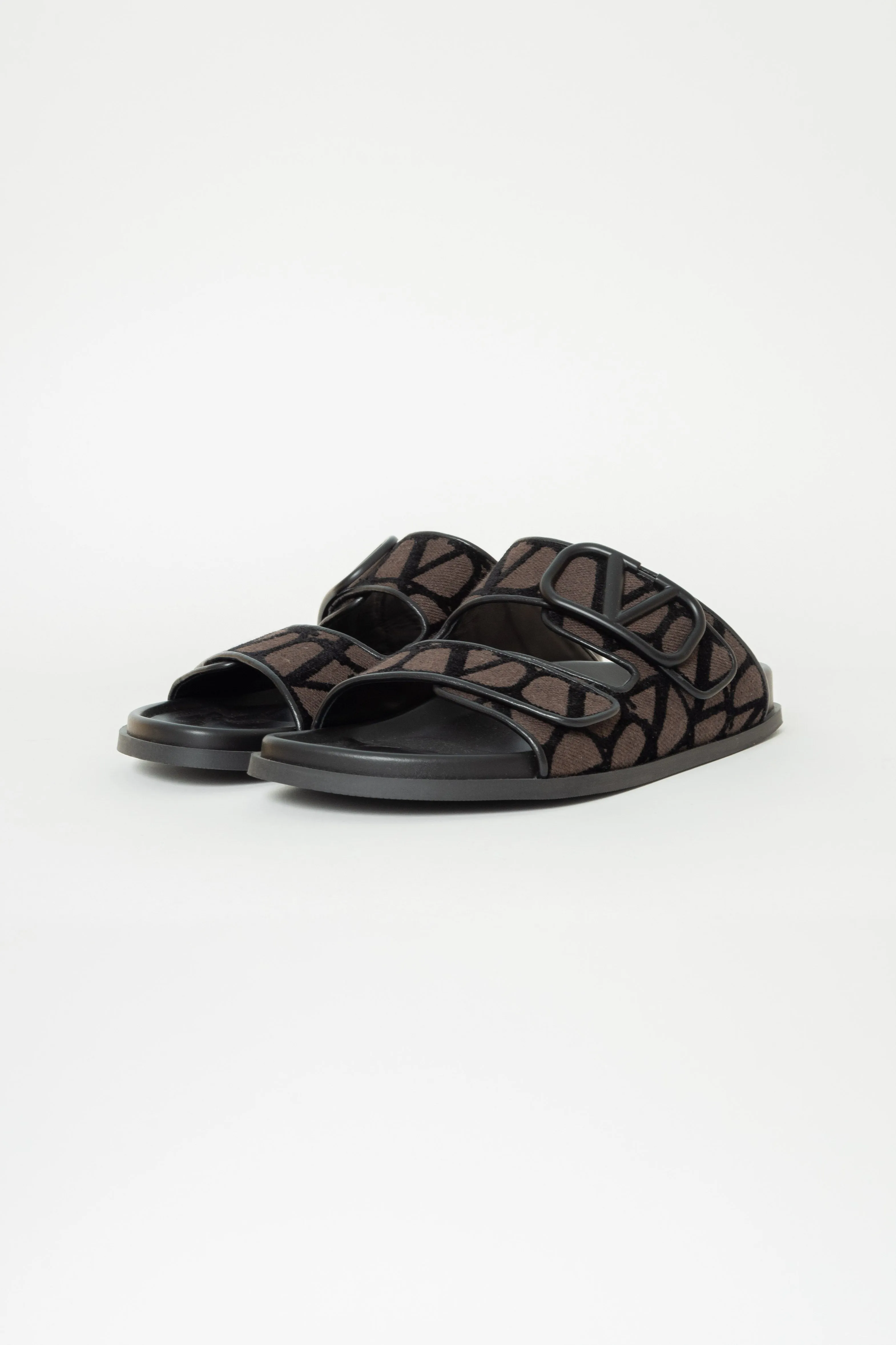 VALENTINO TOILE ICONOGRAPHE VLOGO SLIPPERS BLACKBROWN