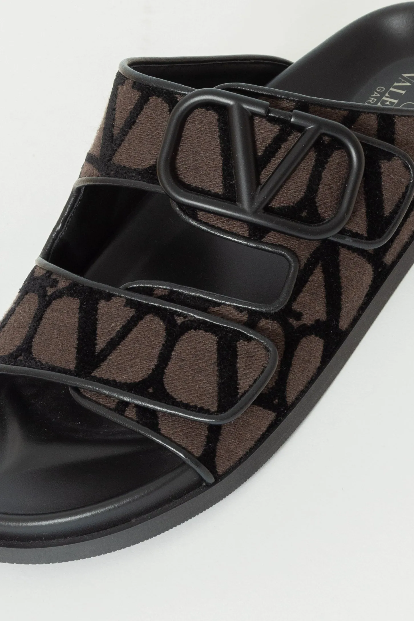 VALENTINO TOILE ICONOGRAPHE VLOGO SLIPPERS BLACKBROWN