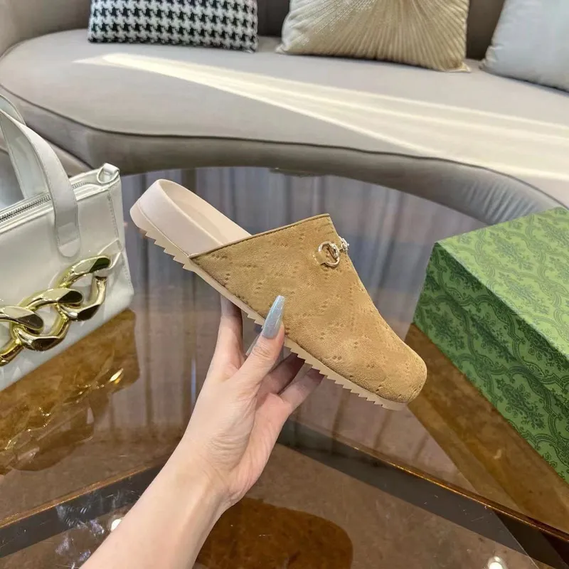 ZAPATOS DE DISEñADOR MULE MULE FASHION FASHION MUJERES SLIPPER LUXURY LEAMED LEED WOOL MEN CANVAS BAOTOU SLIPPERS TAMAñO 3546