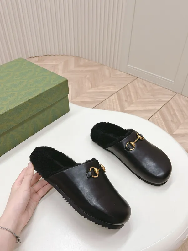 ZAPATOS DE DISEñADOR MULE MULE FASHION FASHION MUJERES SLIPPER LUXURY LEAMED LEED WOOL MEN CANVAS BAOTOU SLIPPERS TAMAñO 3546